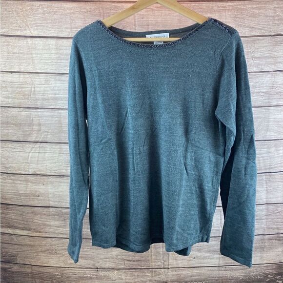 Ladies sized medium sweater by Liz Claiborne - Picture 5 of 7